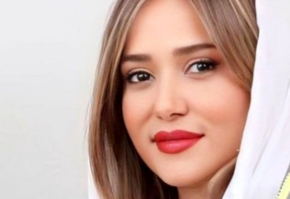 عکس جذاب از پریناز ایزدیار / همه چیز را درباره زندگی پریناز ایزدیار بدانید