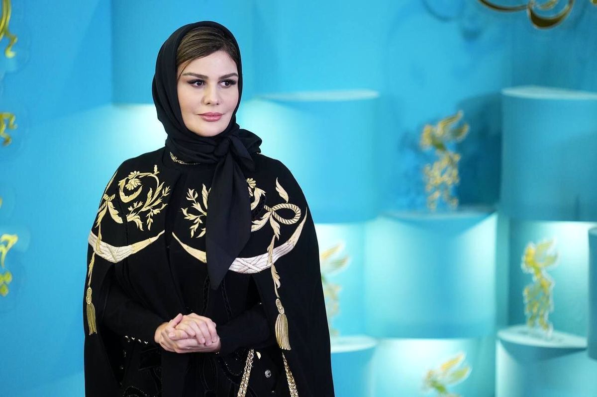 نگاه روز | ز با نقاشی از چهره خود به سبک بازیگران هالیوود برگشت