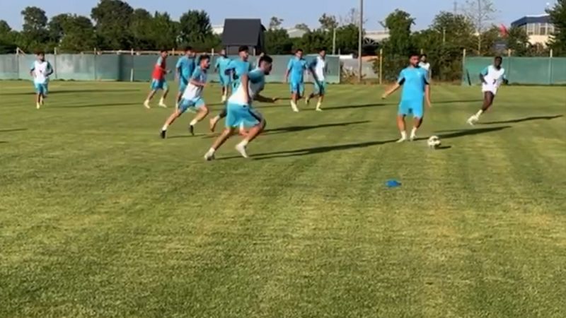 تمرین پر فشار در اردو تیم فوتبال استقلال 