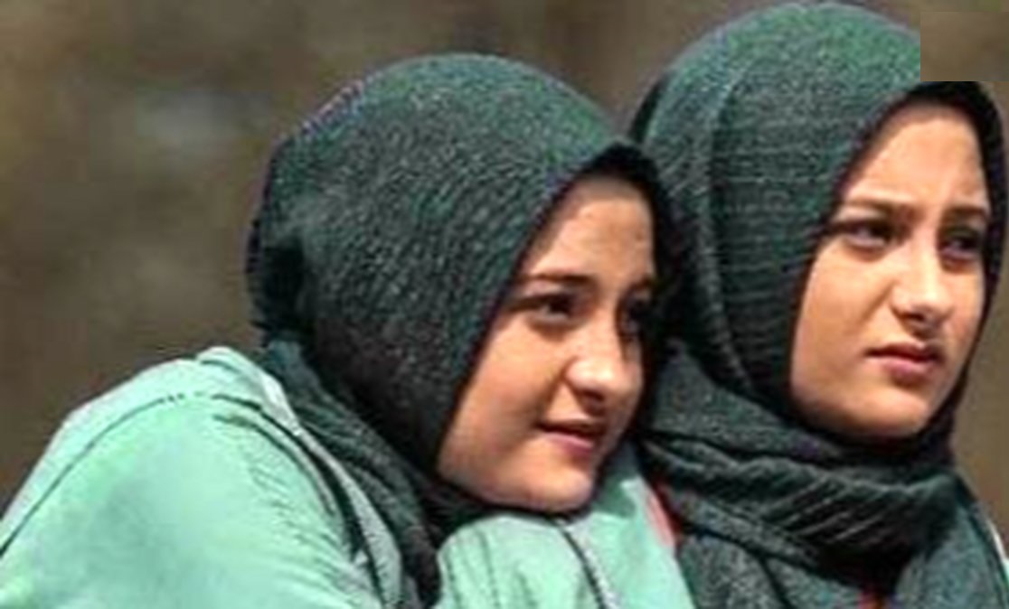 عکس/ رونمایی از پدر واقعی سارا و نیکا فرقانی/ چهره خارجی پدر سارا و نیکای پایتخت