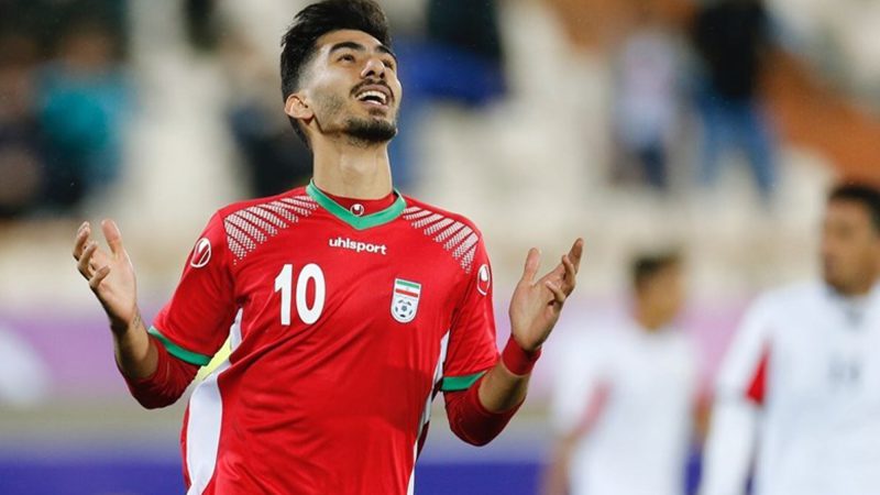 شکاری از همسرش معذرت خواهی کرد! 