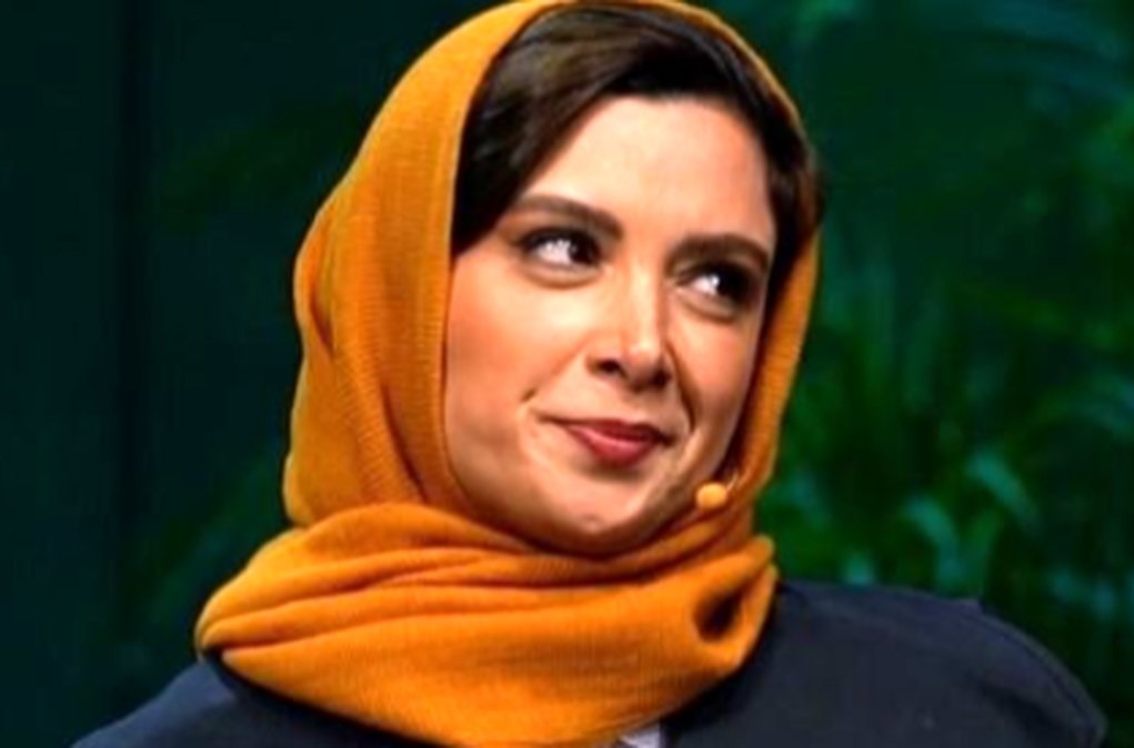 تصویری جذاب و دیدنی از فرناز رهنما، نازنین سریال ساختمان پزشکان، در کنار پدر و مادرش
