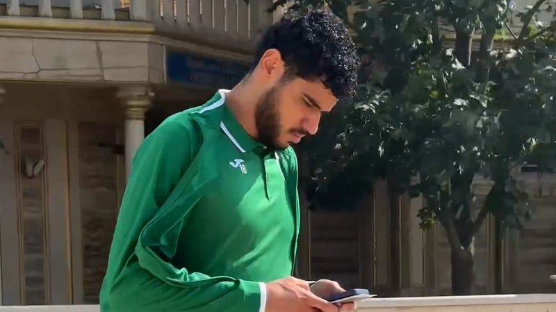 زارع با تیم اخمت گروژنی به مسکو رفت 