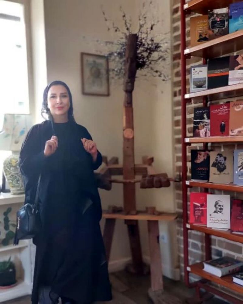 مرجانه گلچین