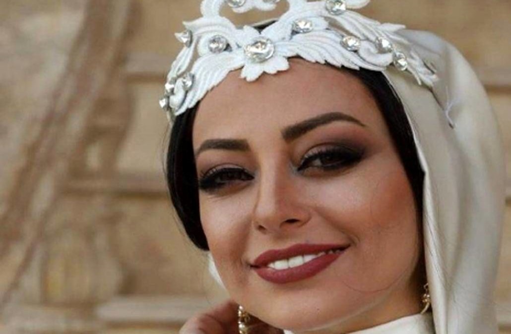 عکس/ افتخار عجیب نفیسه روشن به بی پدر و مادر بودن خودش