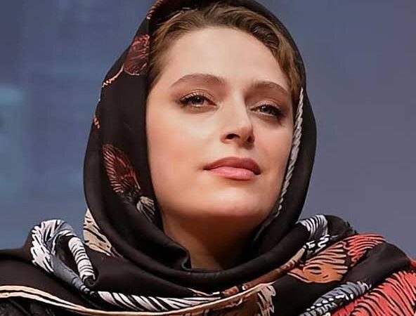 علاقه شدید خانم بازیگر به بازی با رضا عطاران 