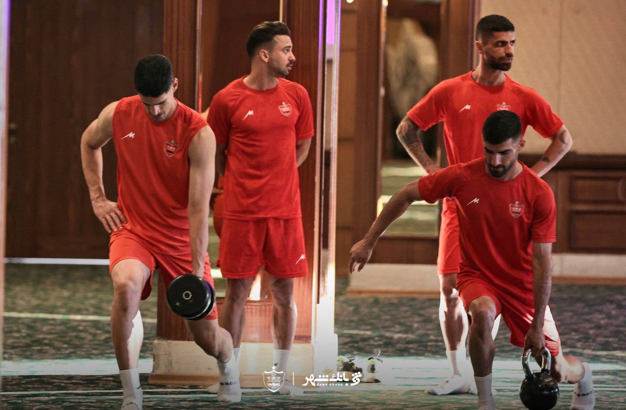 پیگیری بدنسازی سخت در اردو پرسپولیس