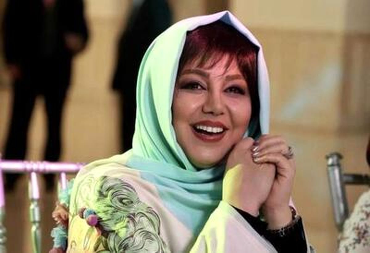 عکس/ تصویری از بهنوش بختیاری در مسیر شیراز با عینک چند میلیونی