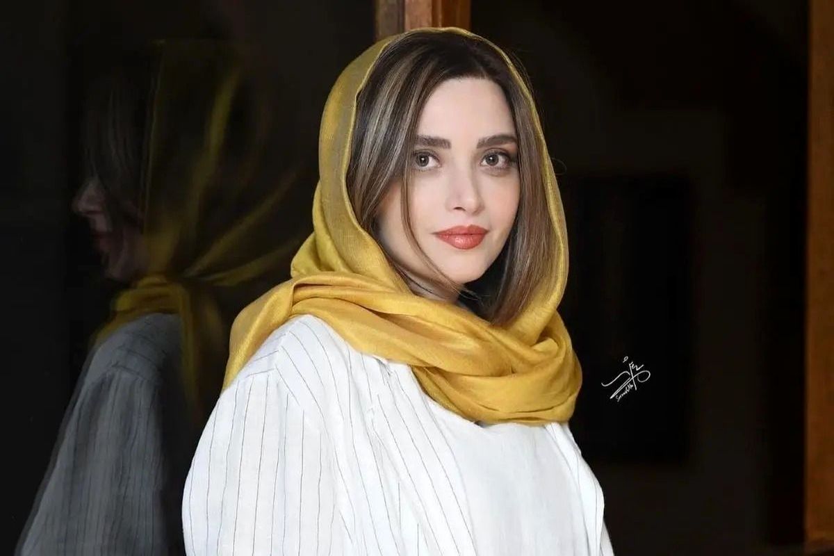 عکس/ پدر و مادر بهنوش طباطبایی را دیده اید؟