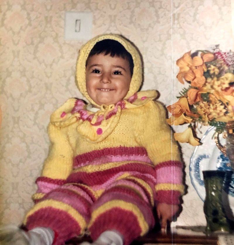 دیبا زاهدی