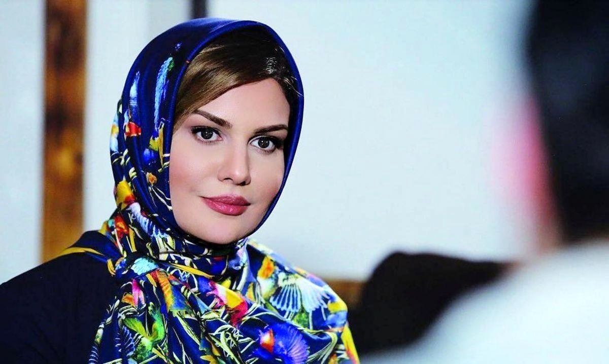 عکس/ تصویری جذاب از رز رضوی در کنار برج ایفل در سفر به فرانسه