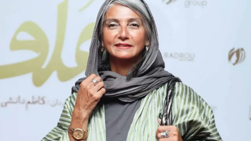 عکس جذاب رویا جاوید در جشن تولد ۶۰ سالگی‌اش شما را حیران می کند 