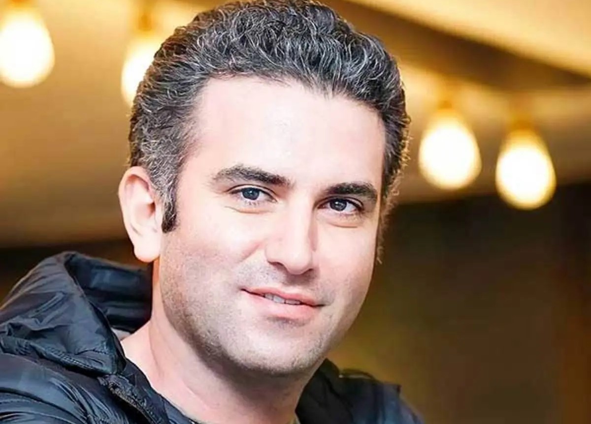 عکس/ نگاهی به چیدمان لاکچری میز هوتن شکیبا در کنار پدرش