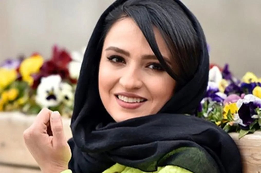 گلاره عباسی